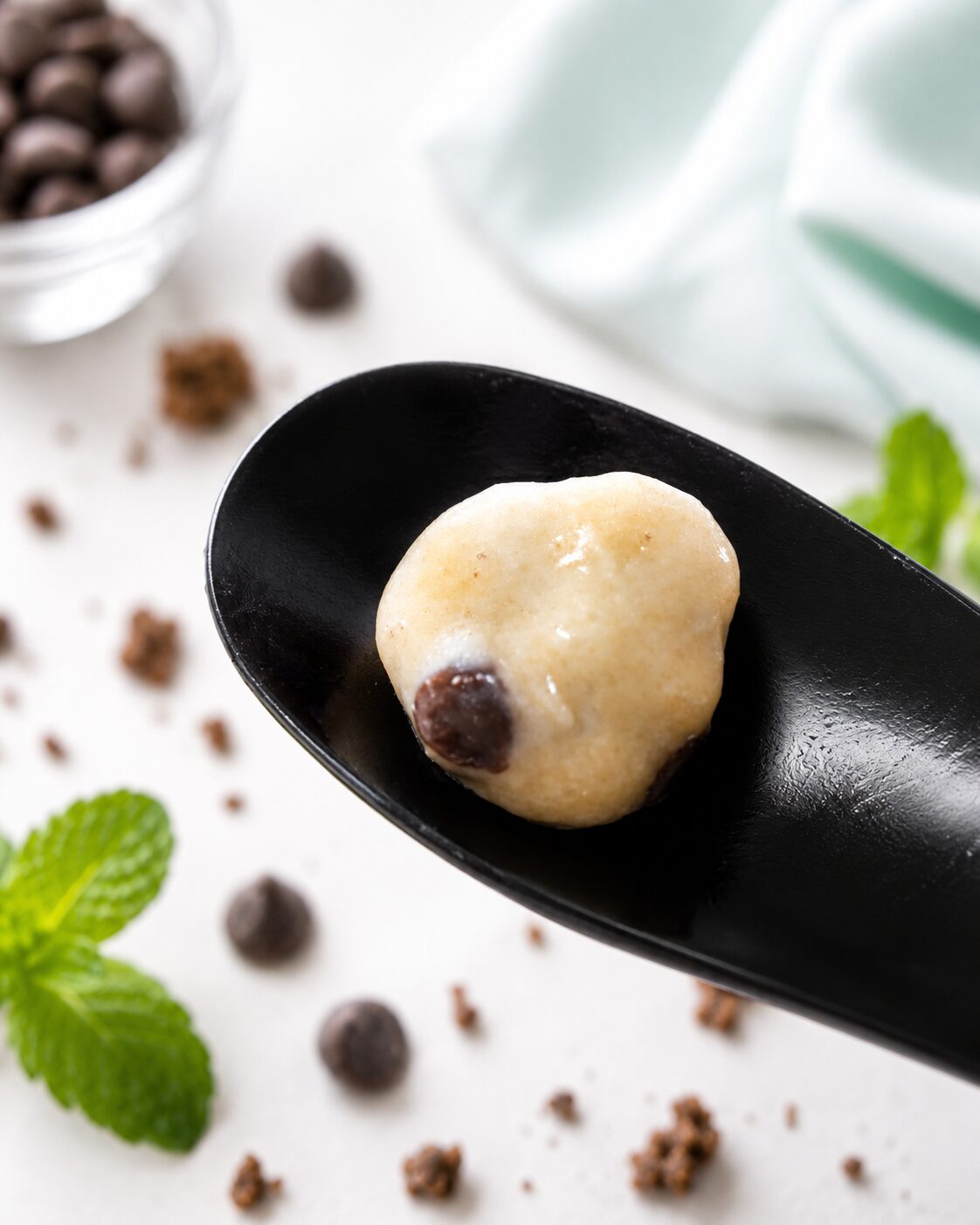 薄茶色いチャンクだけをスプーンに取り出したところ
